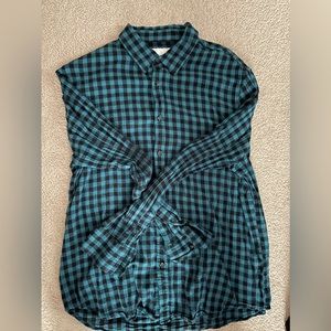 Men’s flannel size XL